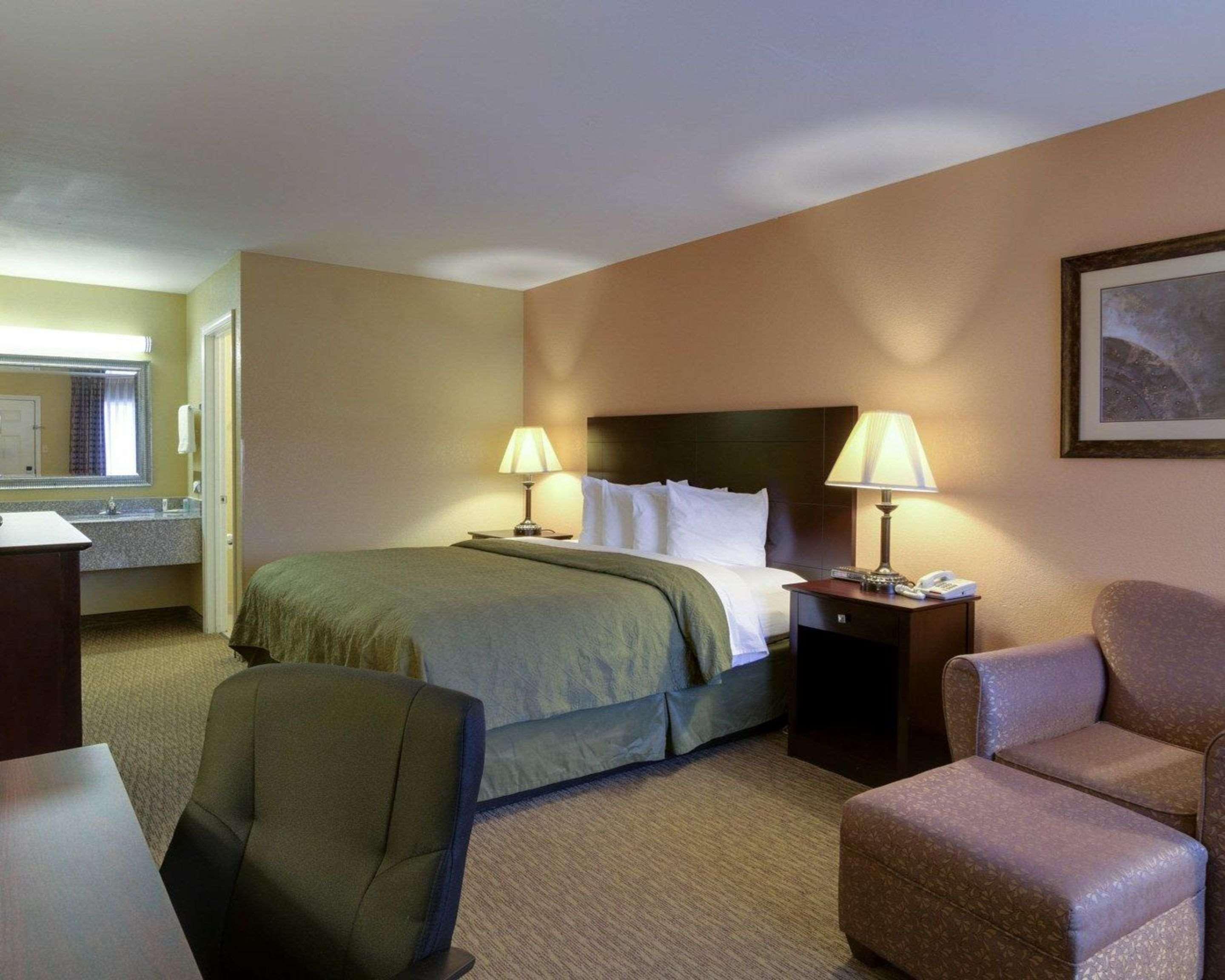 Quality Inn Russellville I-40 Екстериор снимка